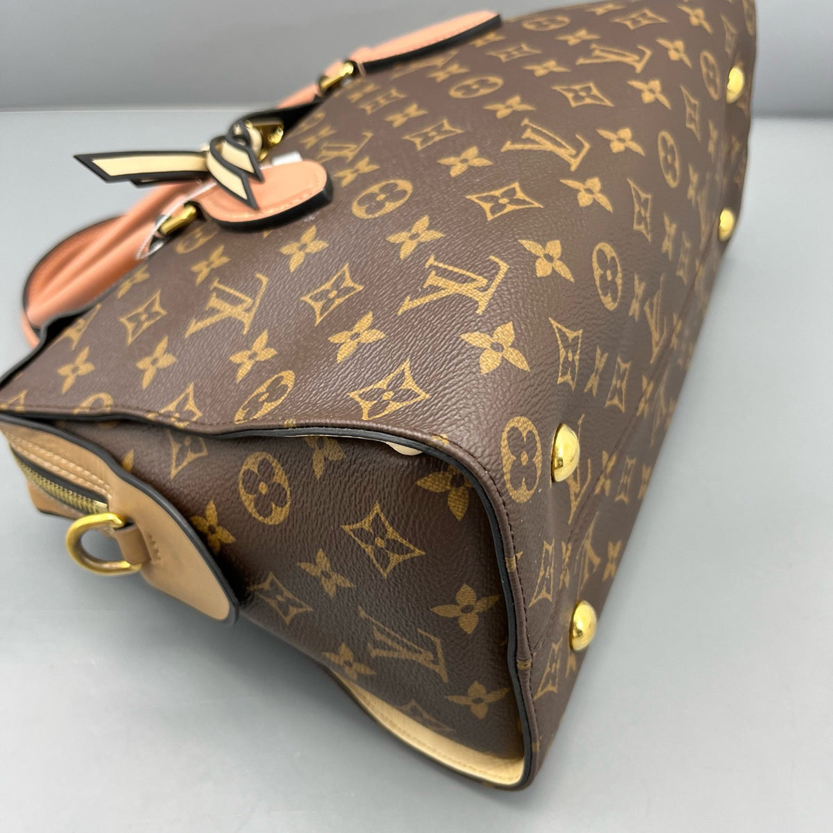 Louis Vuitton - Tuileries - Leather - Brown - (medium)