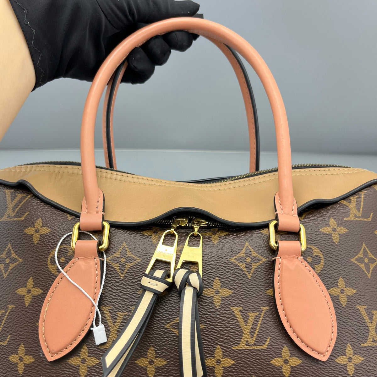 Louis Vuitton - Tuileries - Leather - Brown - (medium)