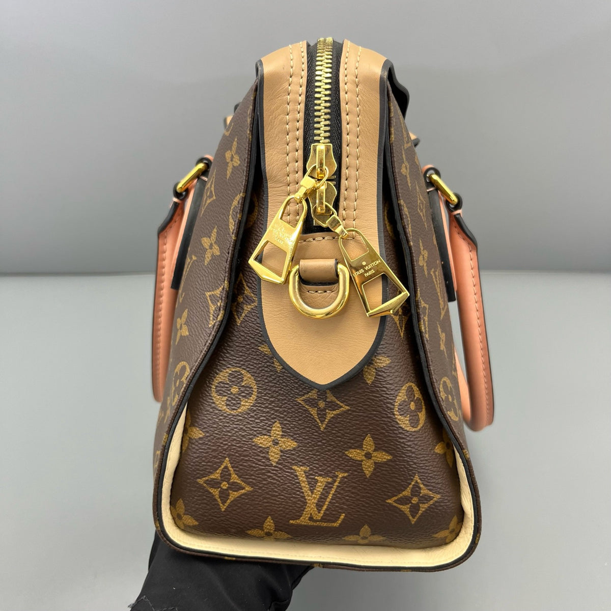 Louis Vuitton - Tuileries - Leather - Brown - (medium)