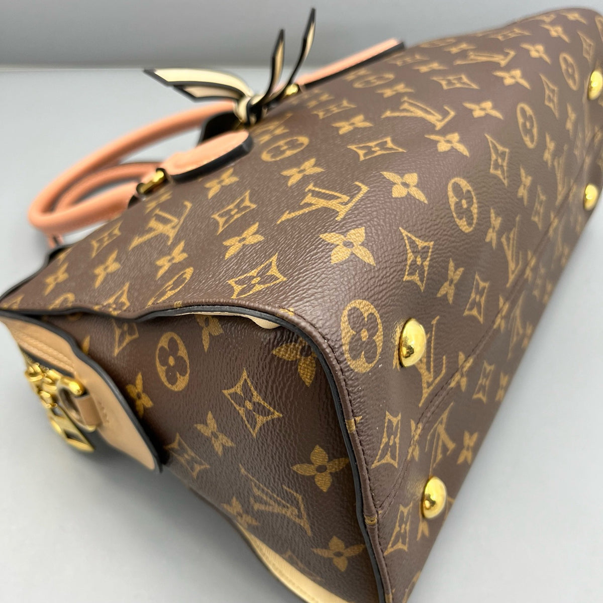 Louis Vuitton - Tuileries - Leather - Brown - (medium)
