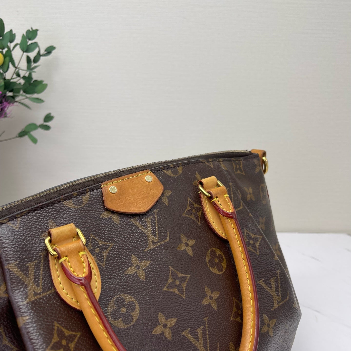 Louis Vuitton - Turenne - Leather - Brown - (small)