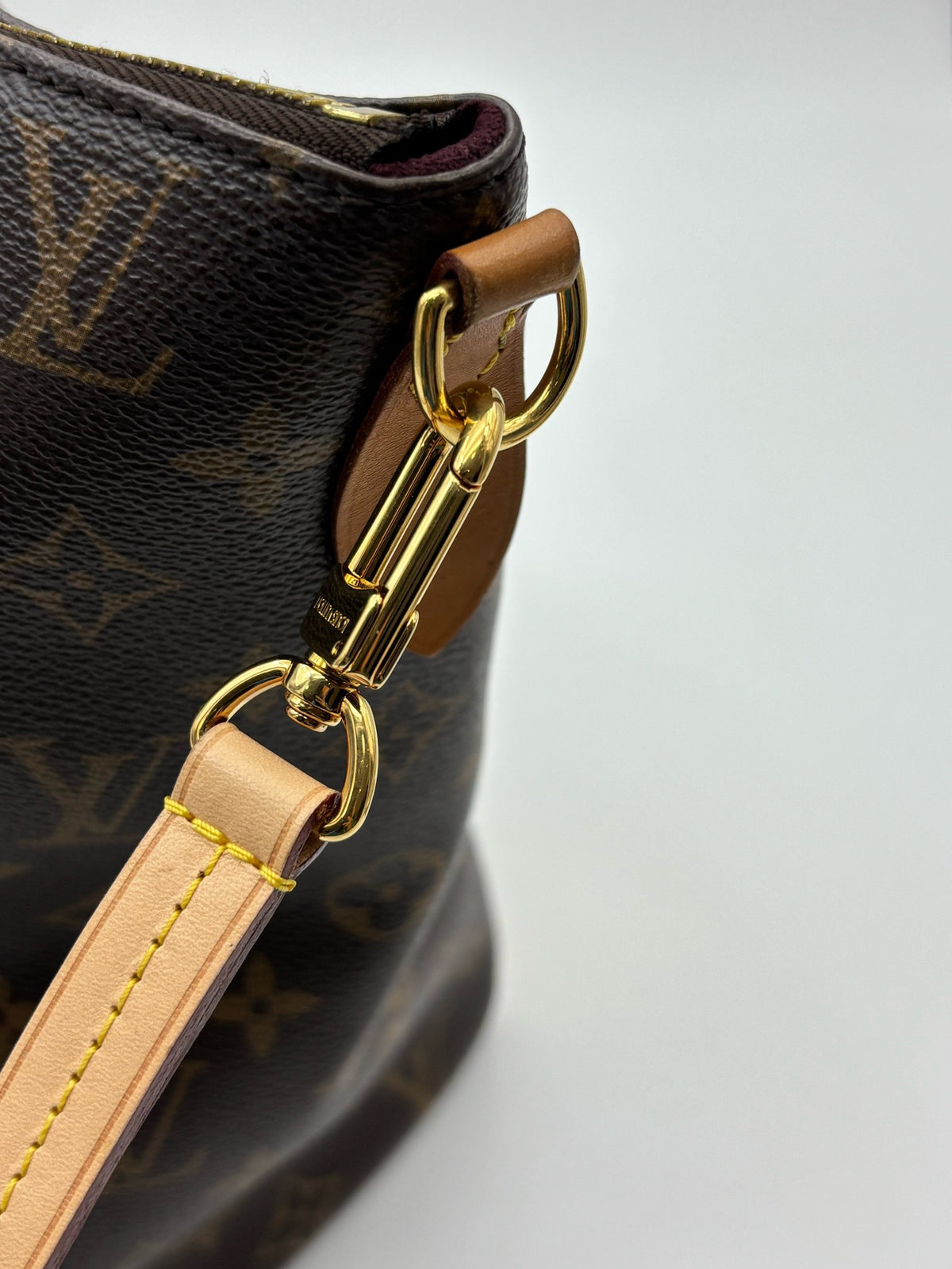 Louis Vuitton - Turenne - Synthetic - Brown - (medium)