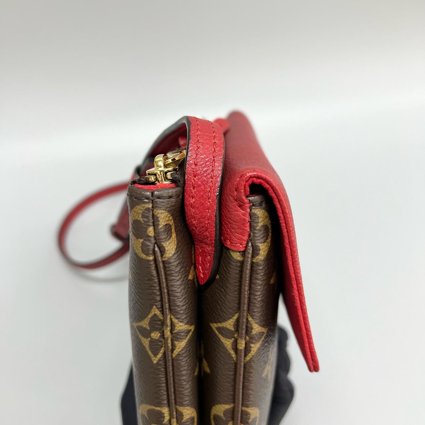Louis Vuitton - Twice - Leather - Red - (mini)