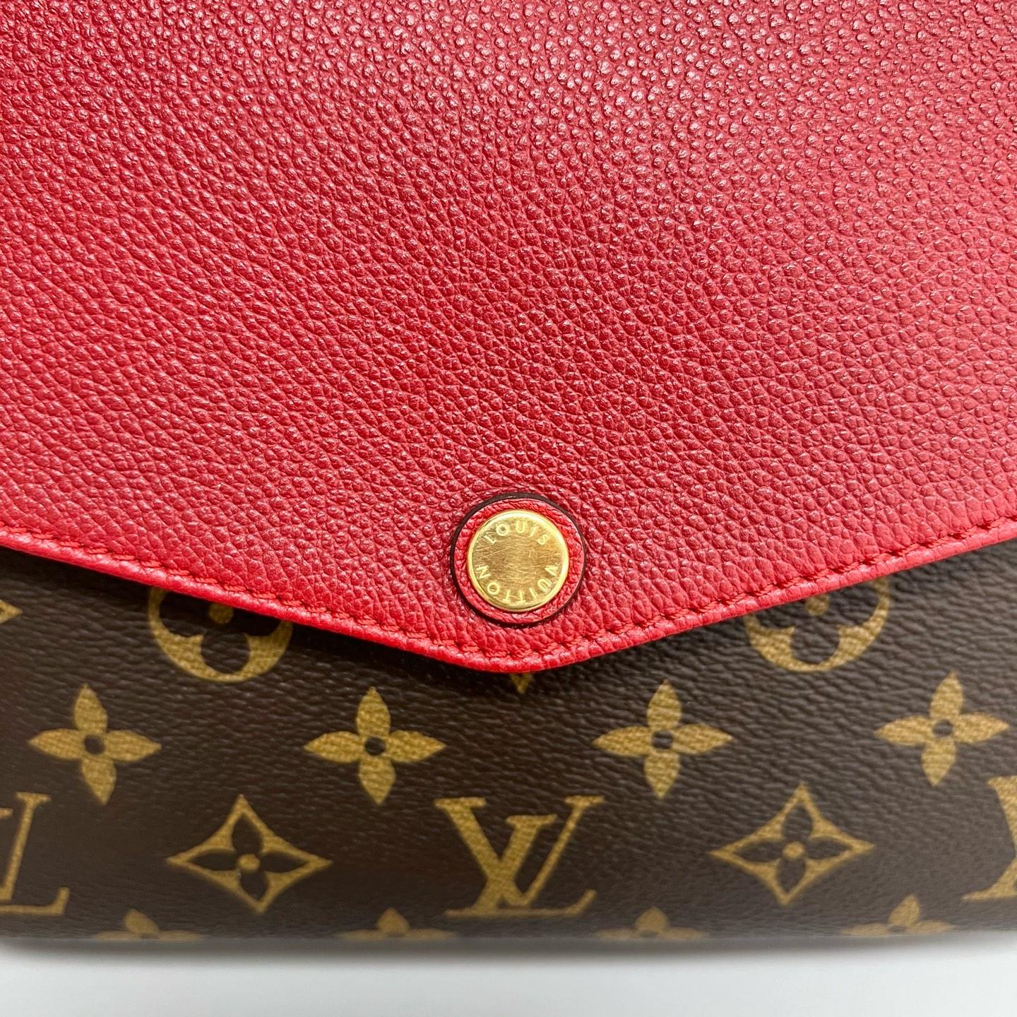 Louis Vuitton - Twice - Leather - Red - (mini)
