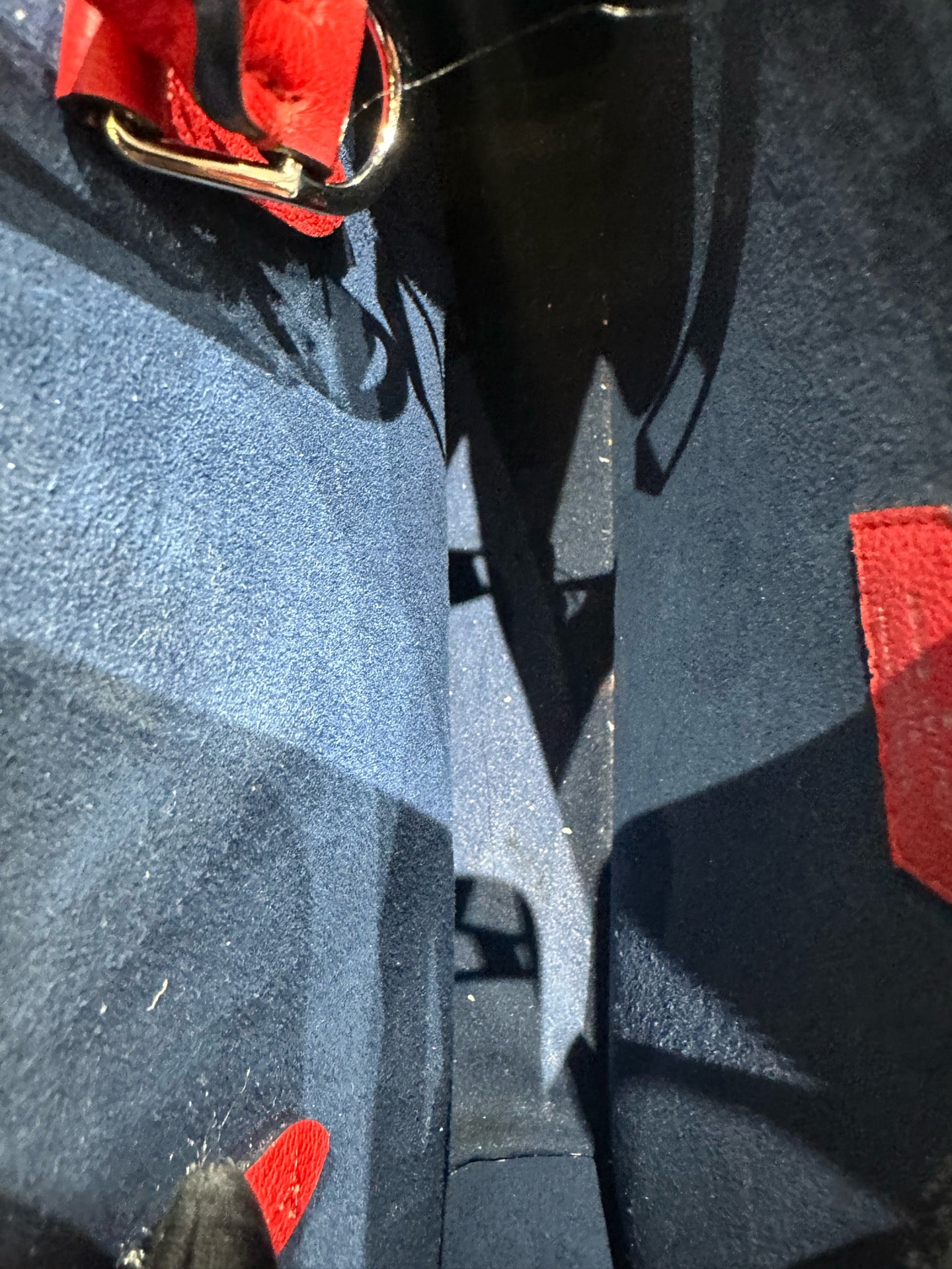 Louis Vuitton - TWIST - Leather - Red