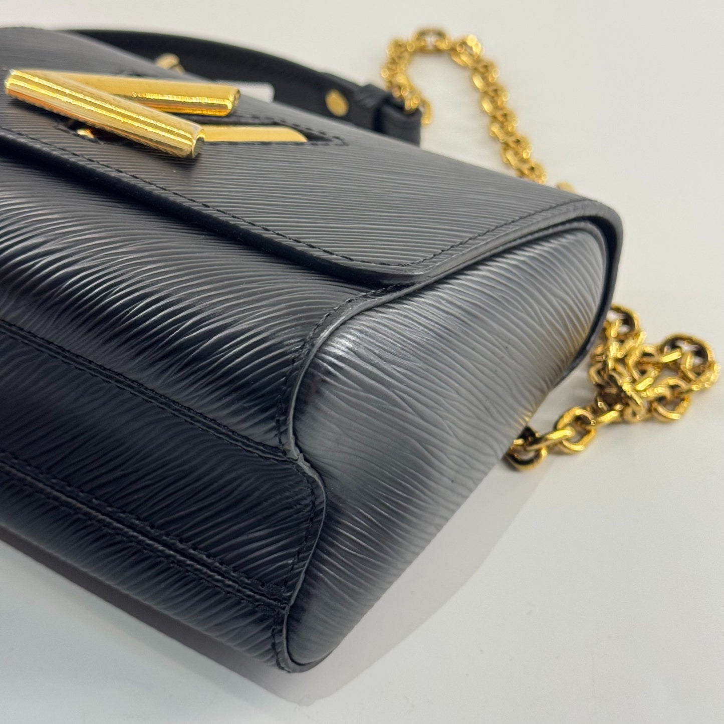 Louis Vuitton Twist Leather Black - view 14
