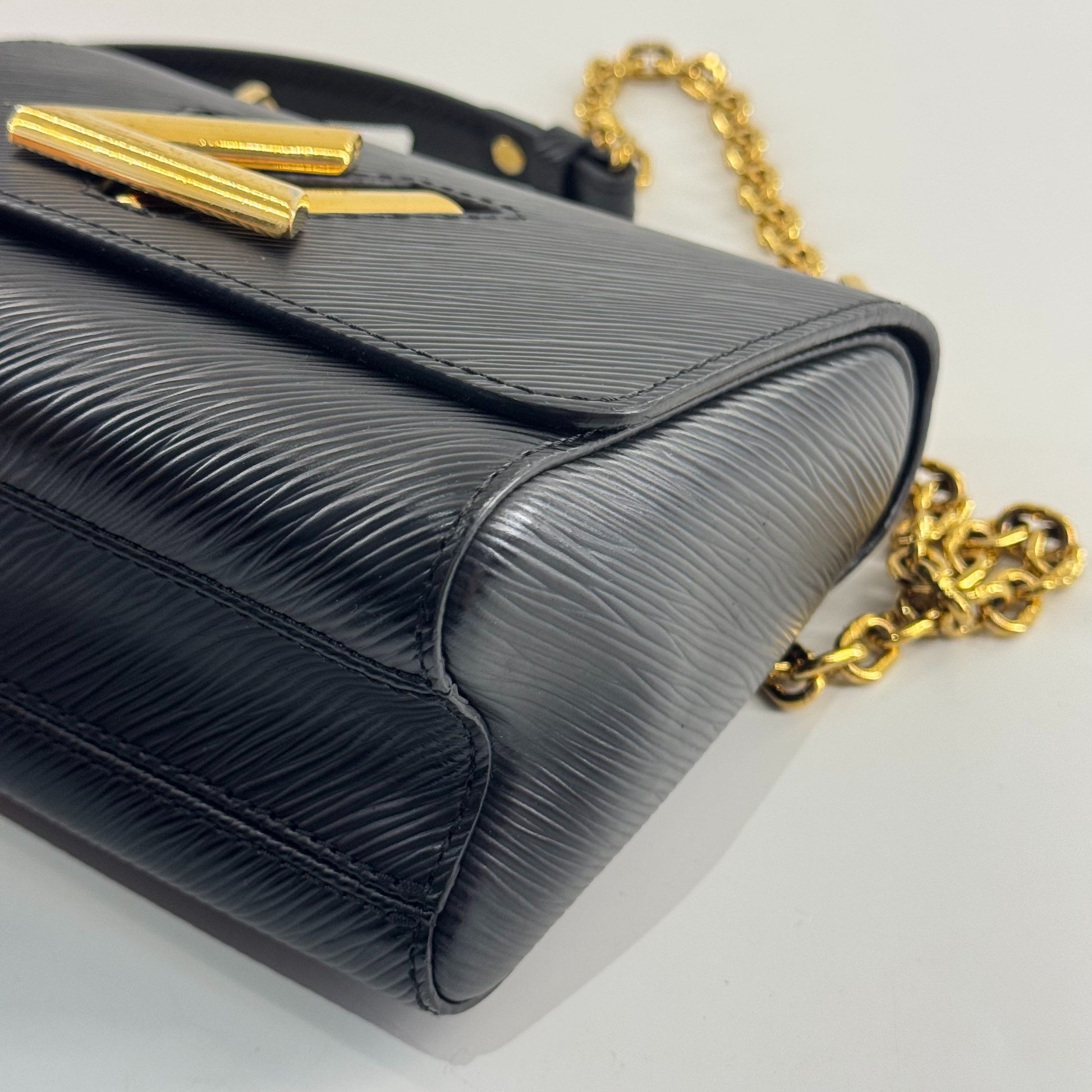 Louis Vuitton Twist Leather Black - view 14