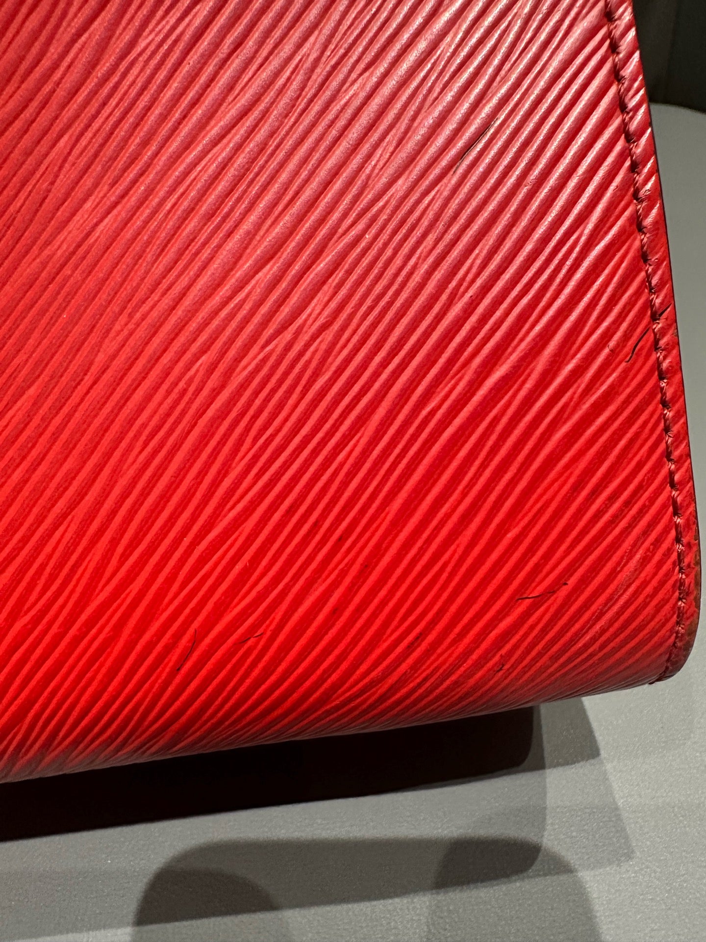 Louis Vuitton - TWIST - Leather - Red