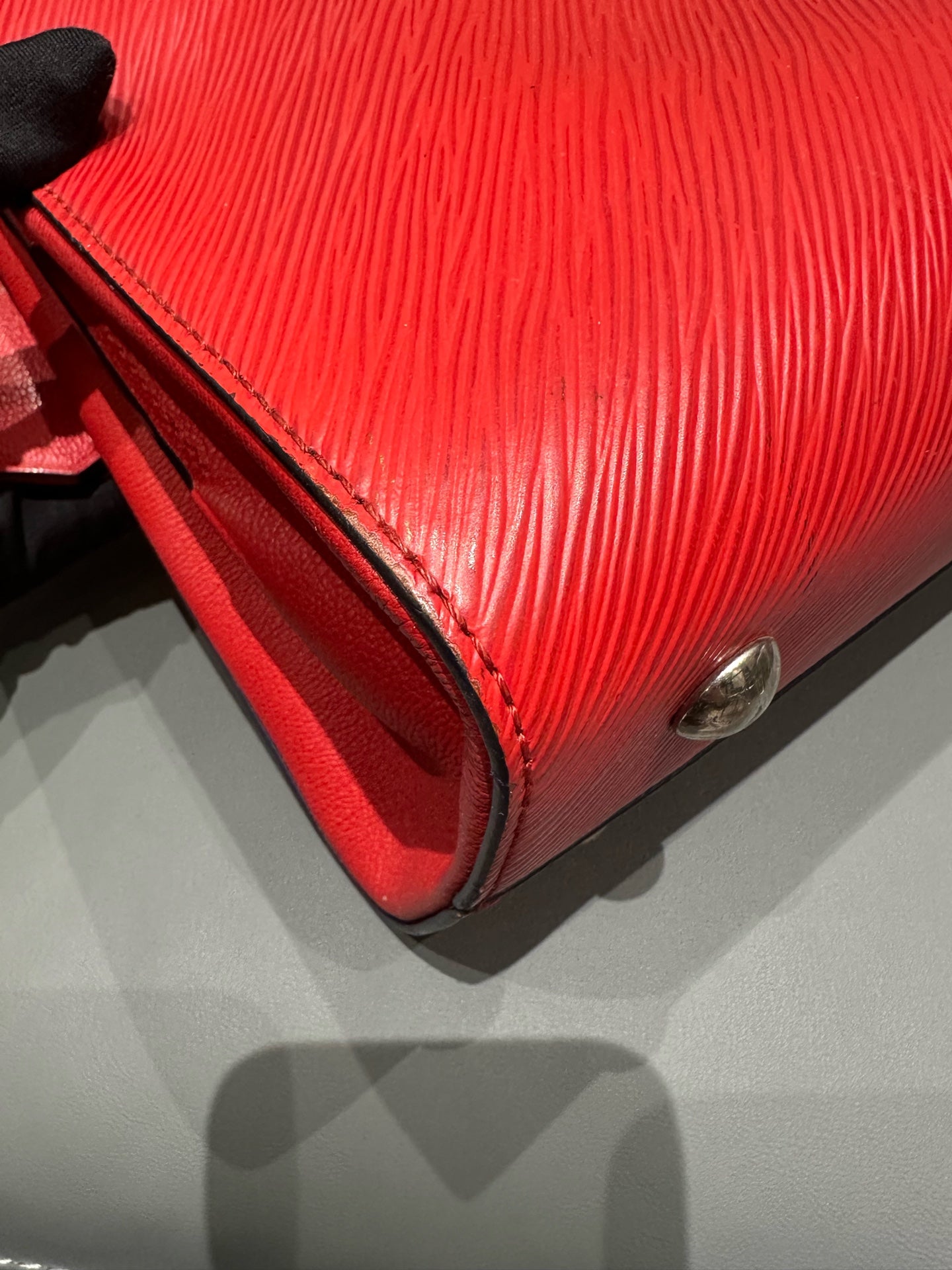 Louis Vuitton - TWIST - Leather - Red