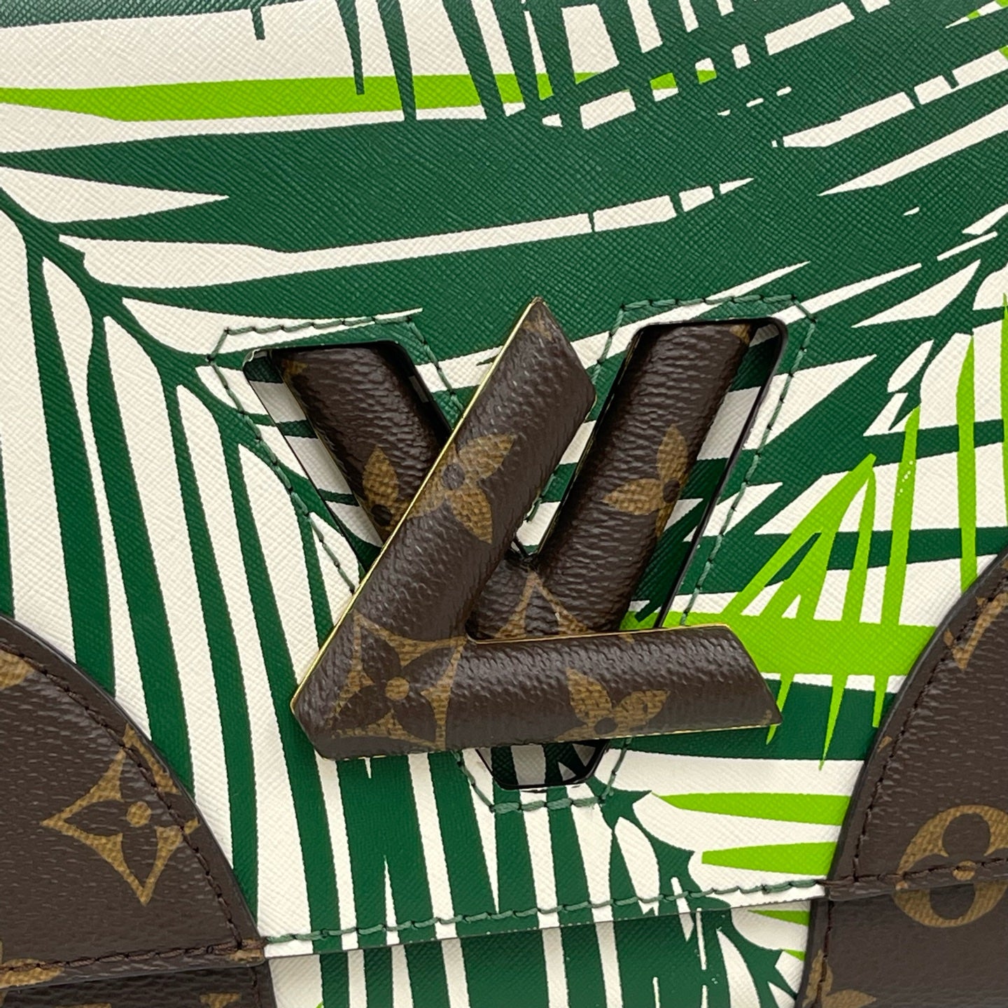 Louis Vuitton - Twist Bag Jungle Floral Limited Edition - Epi leather with Monogram coated canvas trim - White and Green with Brown Monogram and Gold-Tone Hardware - (Medium)