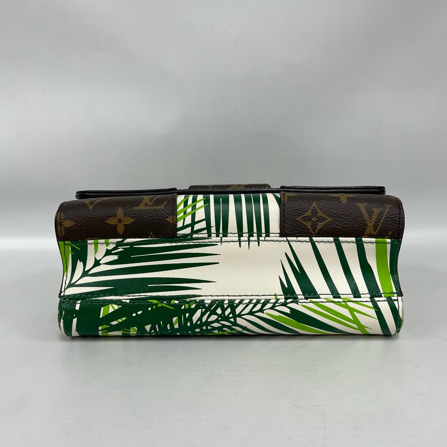 Louis Vuitton - Twist Bag Jungle Floral Limited Edition - Epi leather with Monogram coated canvas trim - White and Green with Brown Monogram and Gold-Tone Hardware - (Medium)