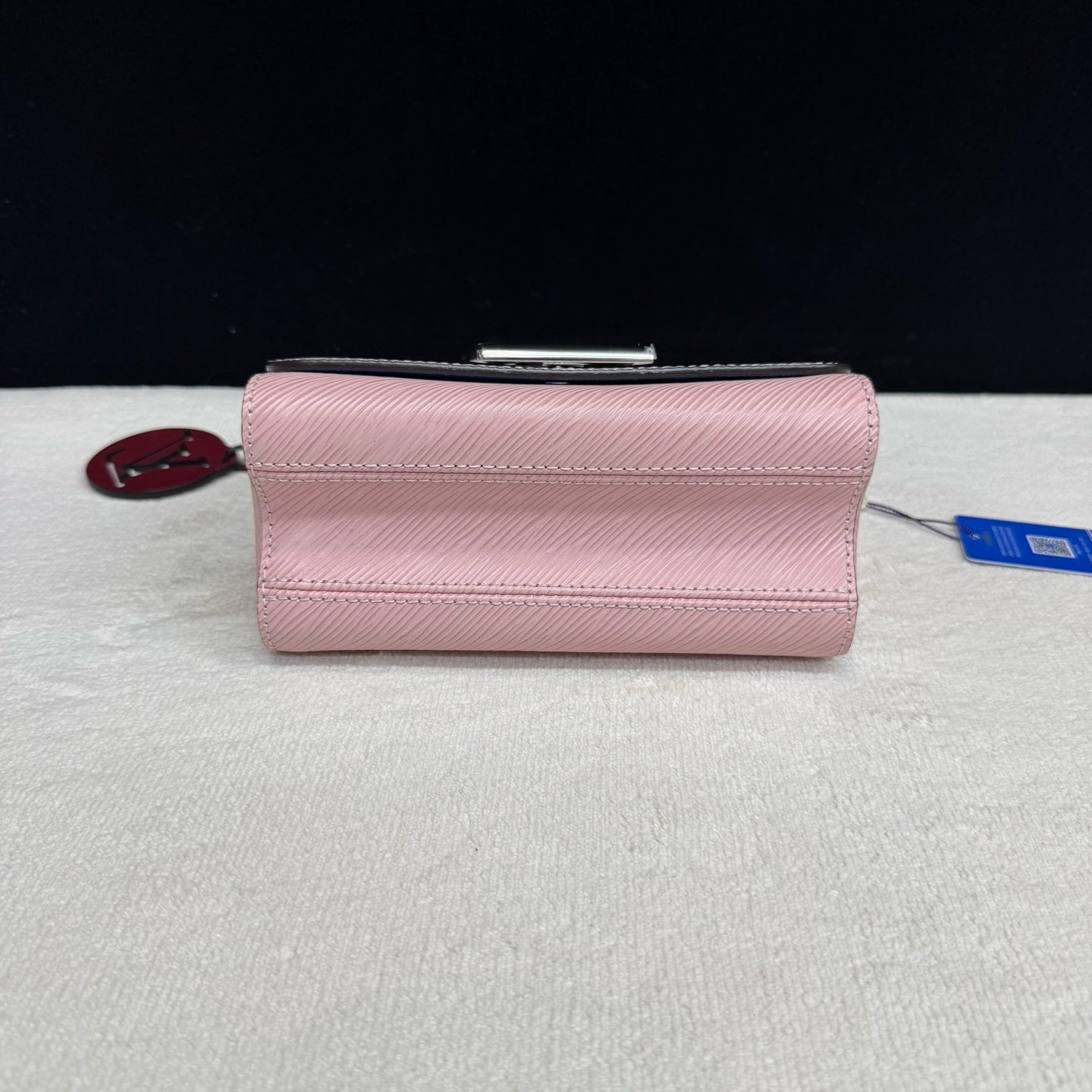 Louis Vuitton - Twist Chain Wallet - Epi leather - Pink with Silver-Tone Hardware - (mini)