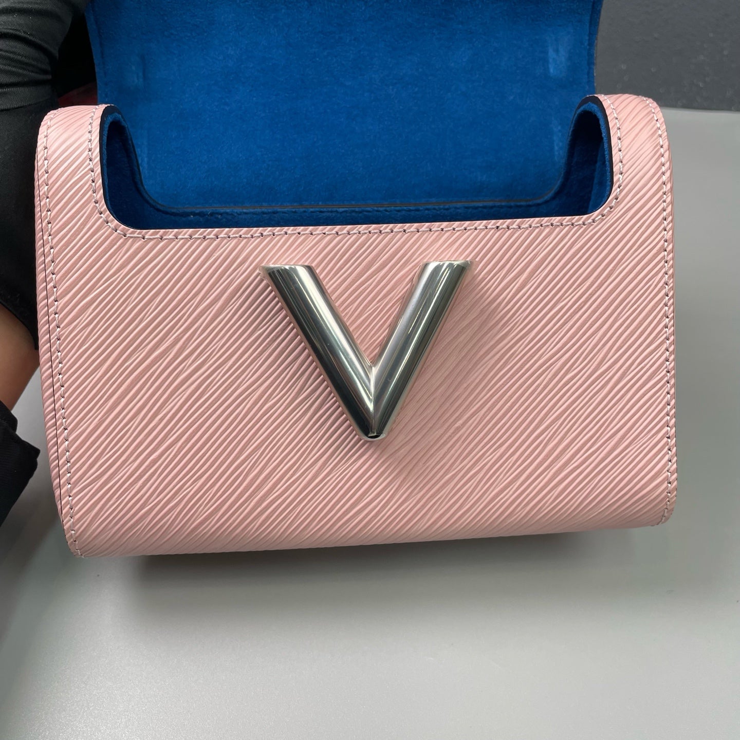 Louis Vuitton - Twist Chain Wallet - Epi leather - Pink with Silver-Tone Hardware - (mini)