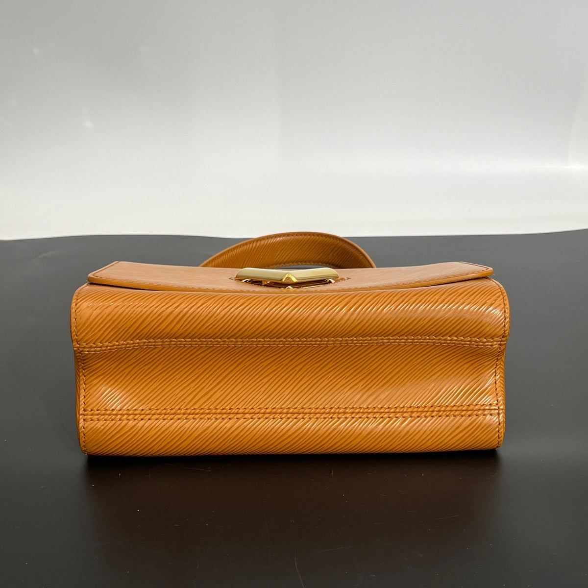 Louis Vuitton - Twist Chip Version - Leather - Camel - (small)