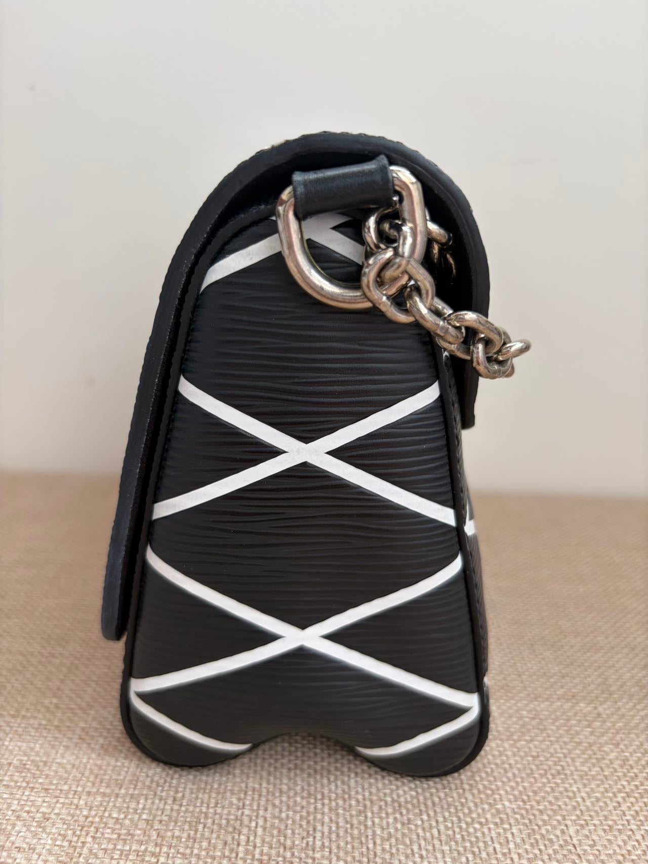Louis Vuitton - Twist Epi - Leather - Black - (mini)