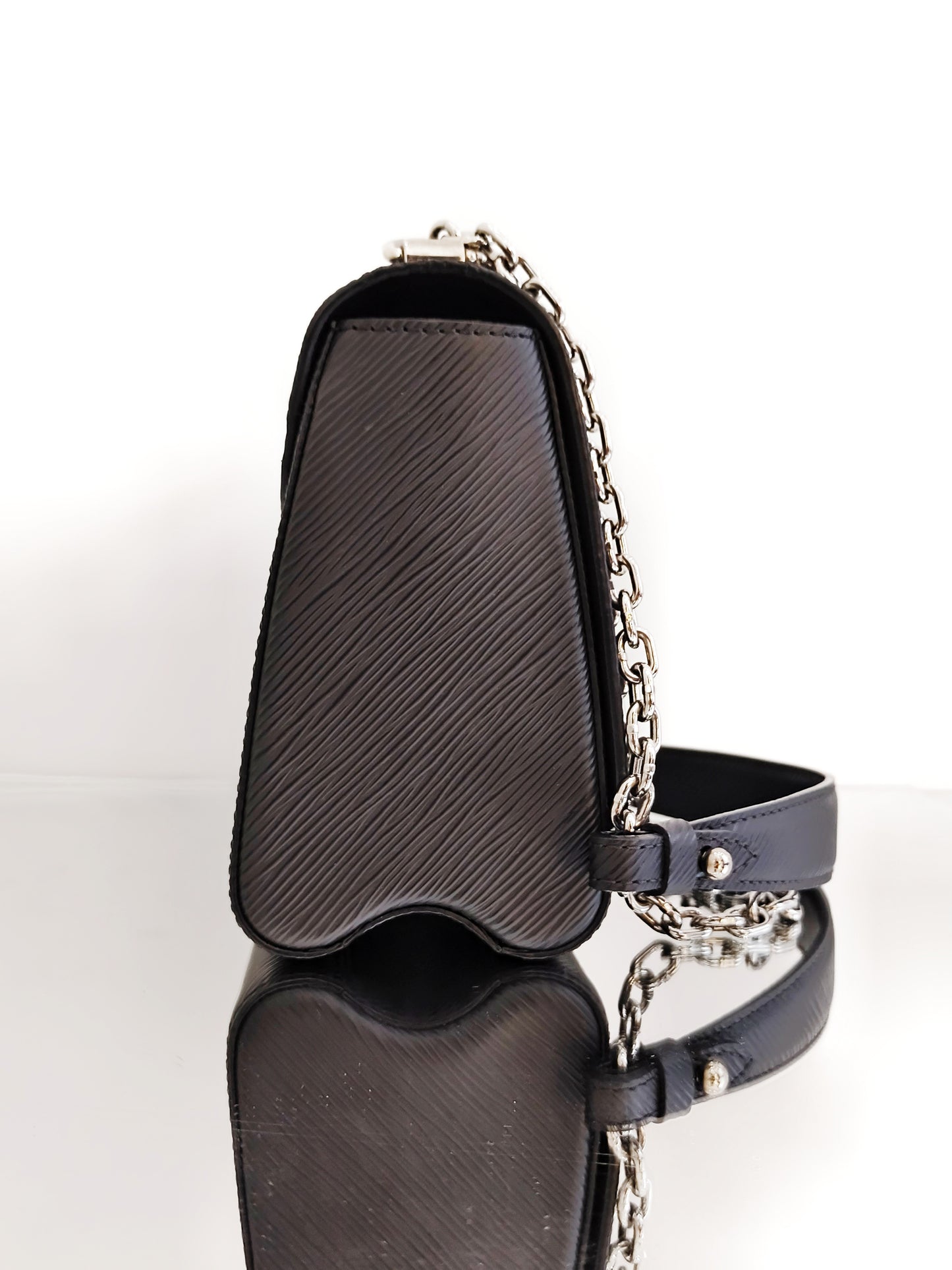 Louis Vuitton - Twist - Epi leather - Black with Silver-Tone Hardware - (Medium)