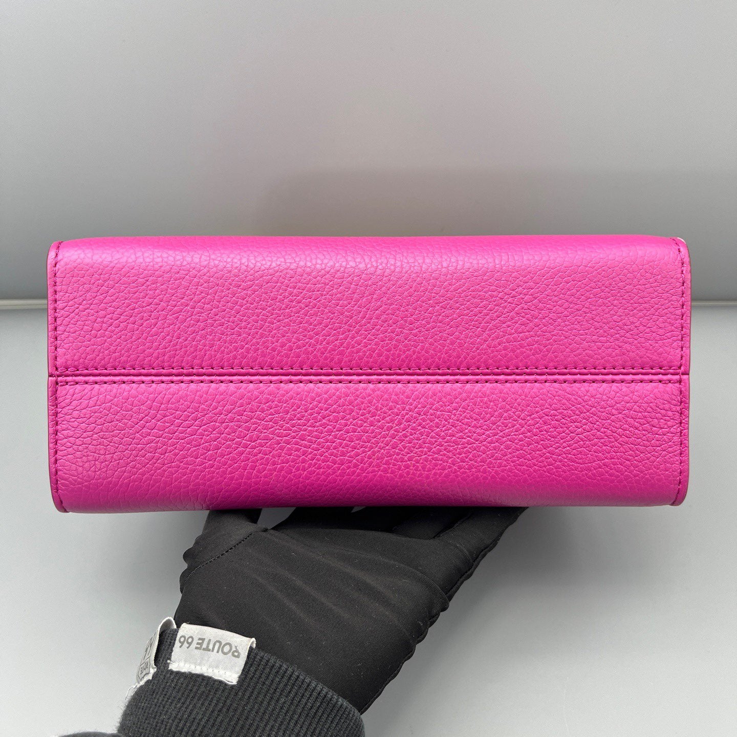 Louis Vuitton - Twist - Grained leather - Pink - (small)