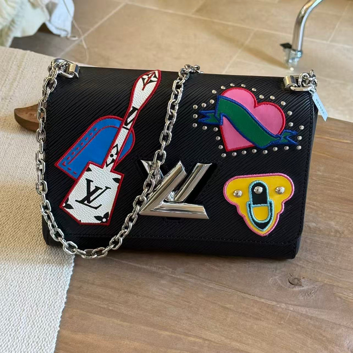 Louis Vuitton - Twist - Leather - Black