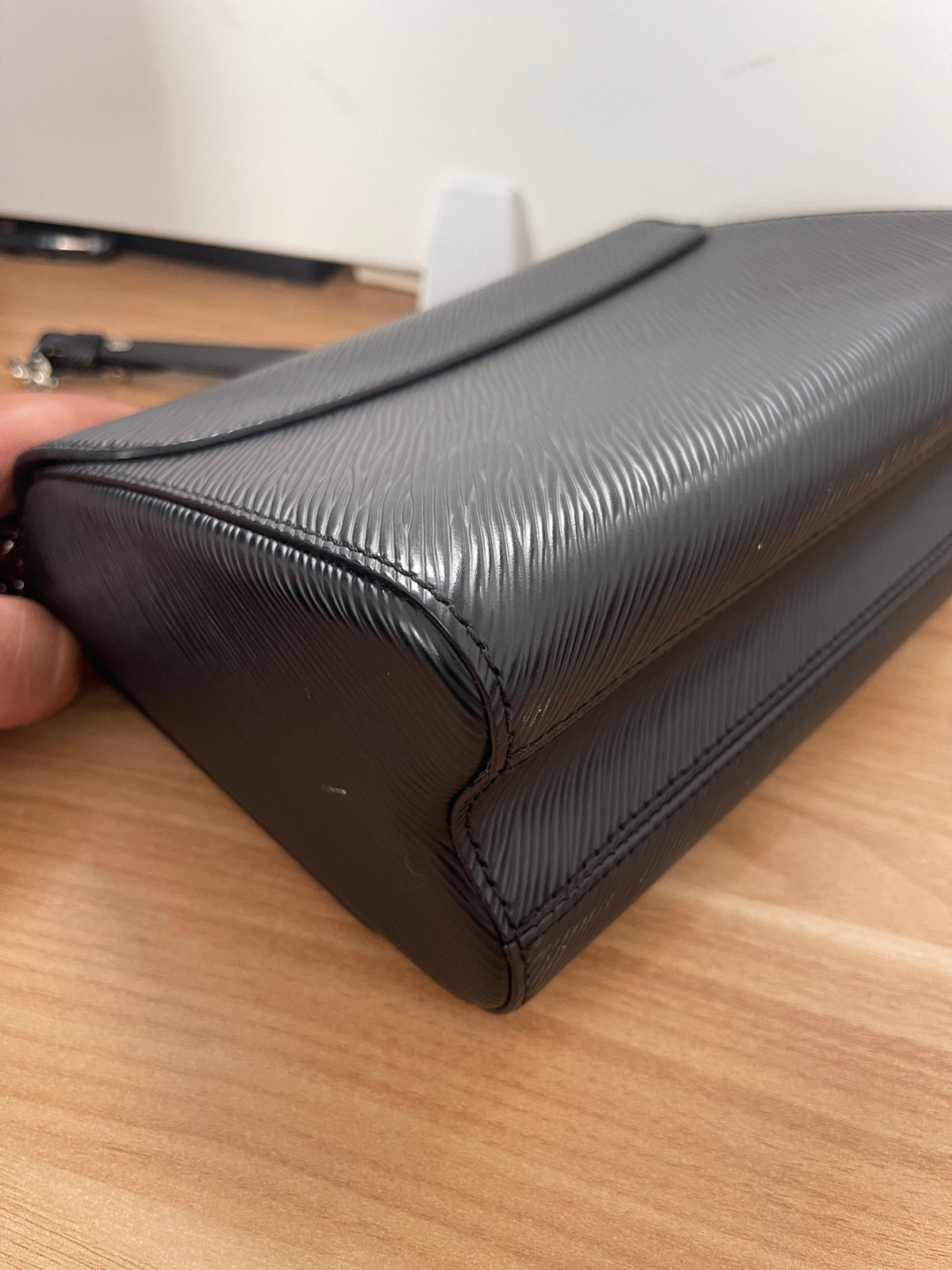 Louis Vuitton - Twist - Leather - Black
