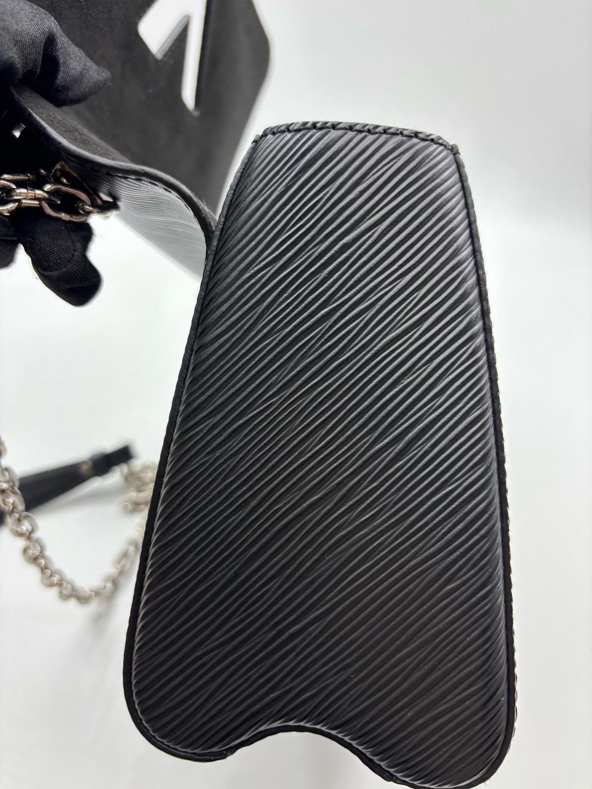 Louis Vuitton - Twist - Leather - Black
