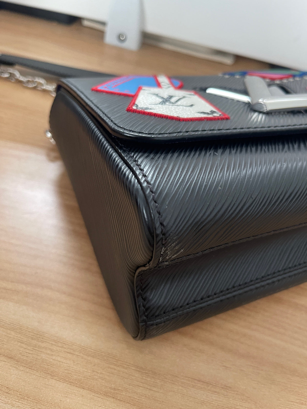 Louis Vuitton - Twist - Leather - Black