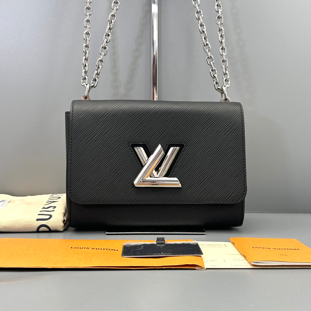 Louis Vuitton - Twist - Leather - Black - (medium)
