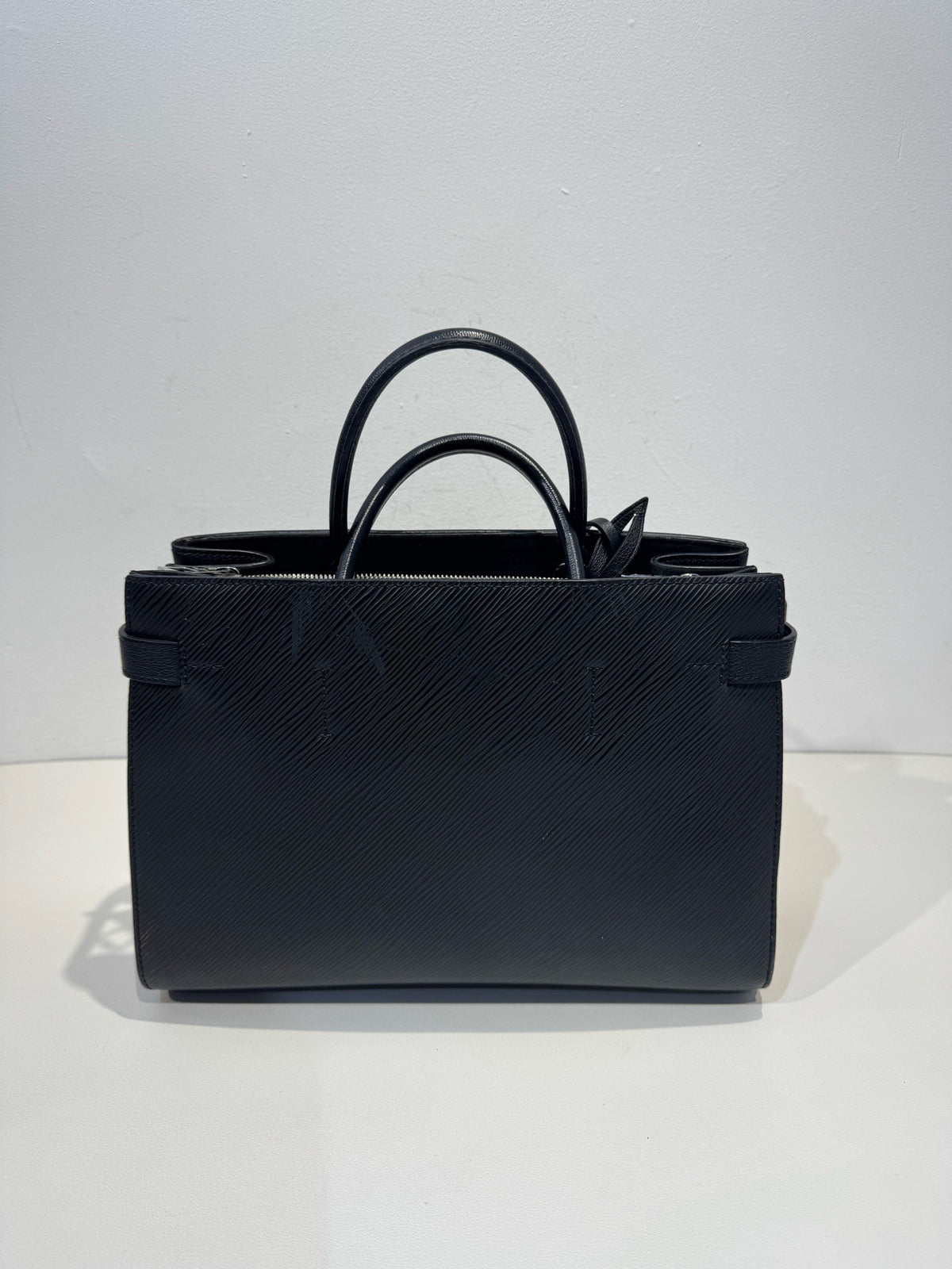 Louis Vuitton - Twist - Leather - Black - (medium)
