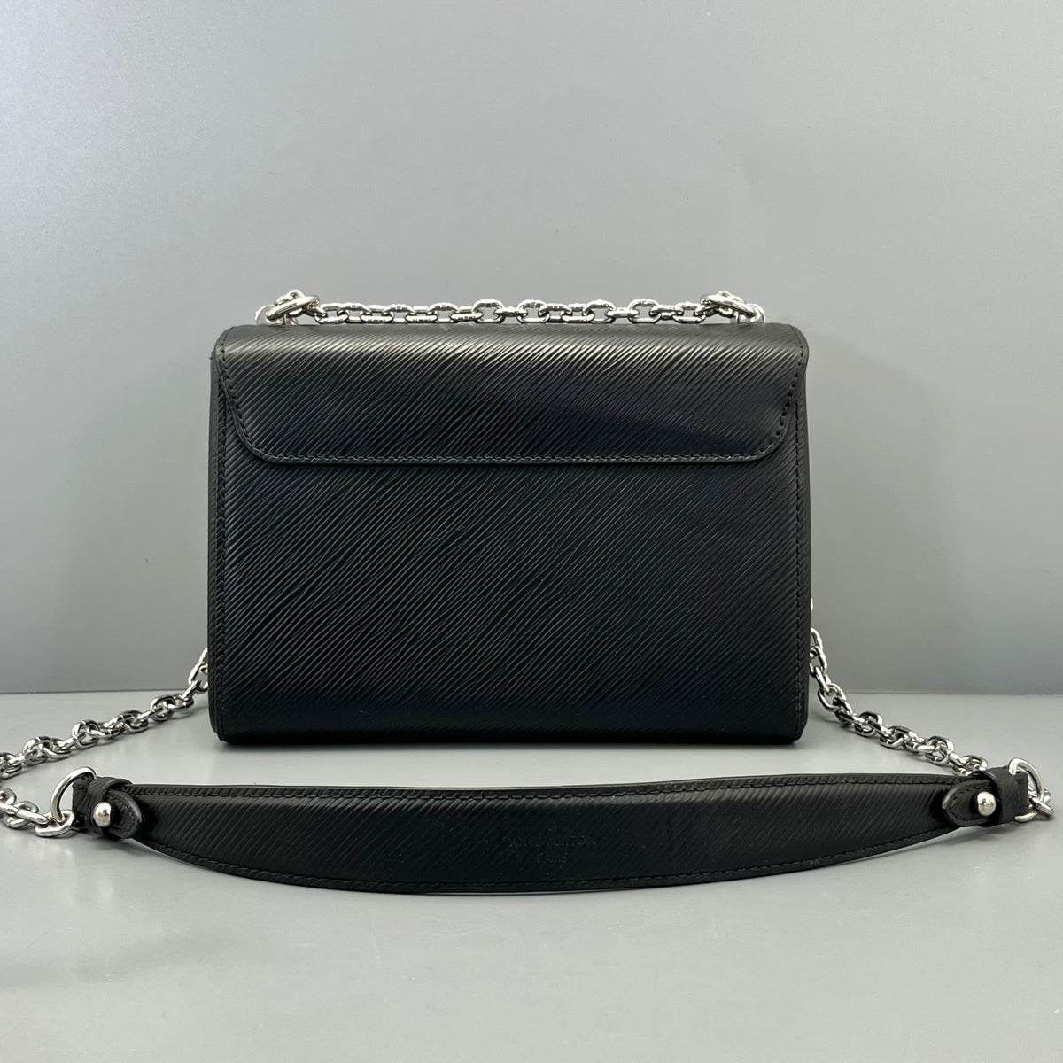 Louis Vuitton - Twist - Leather - Black - (medium)