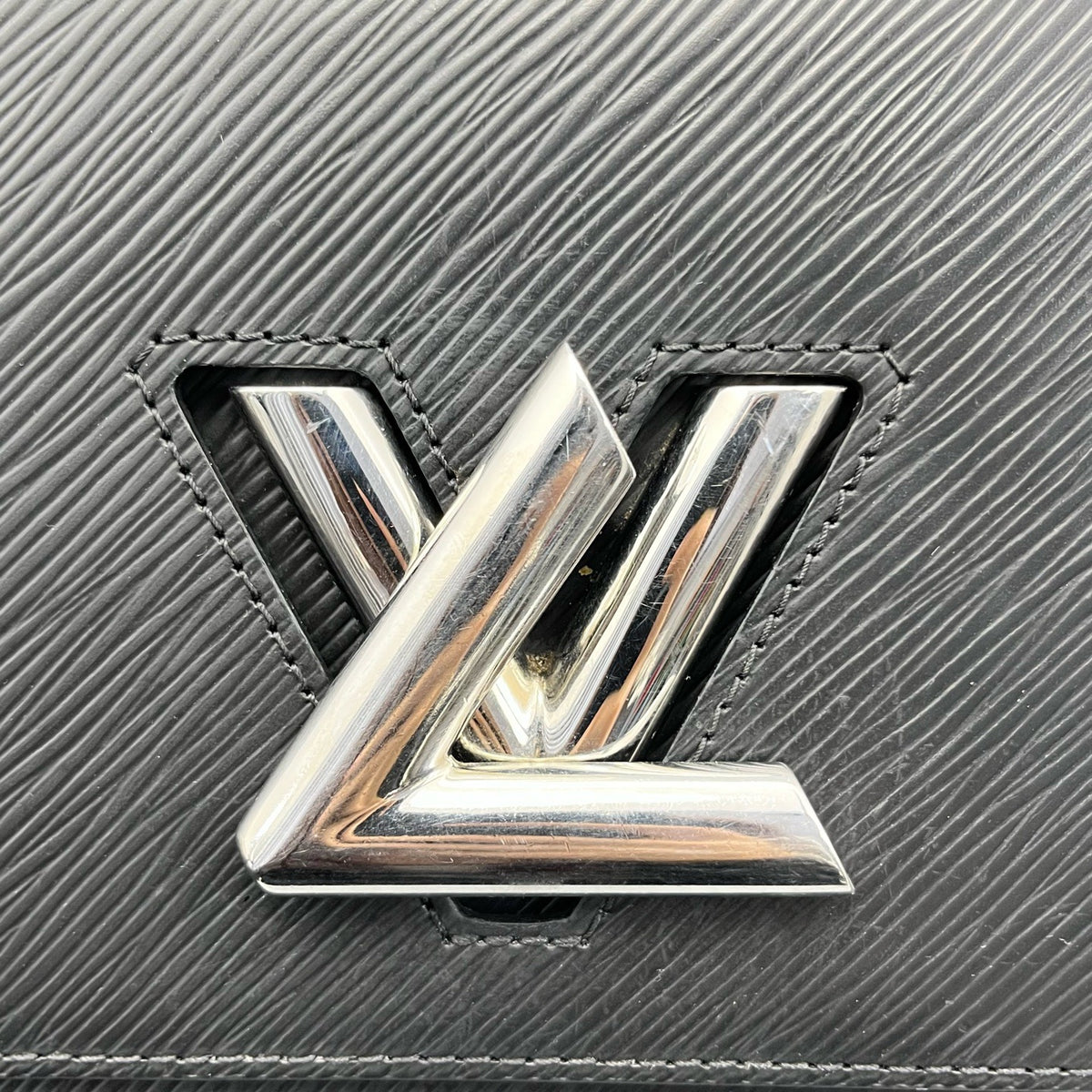 Louis Vuitton - Twist - Leather - Black - (medium)