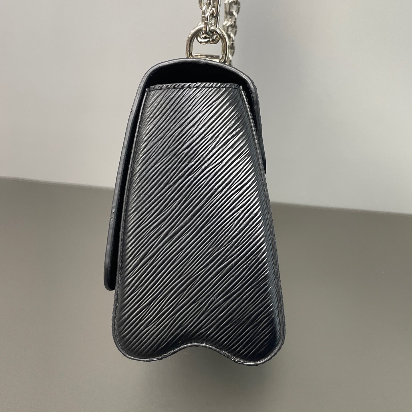 Louis Vuitton - Twist - Leather - Black - (medium)