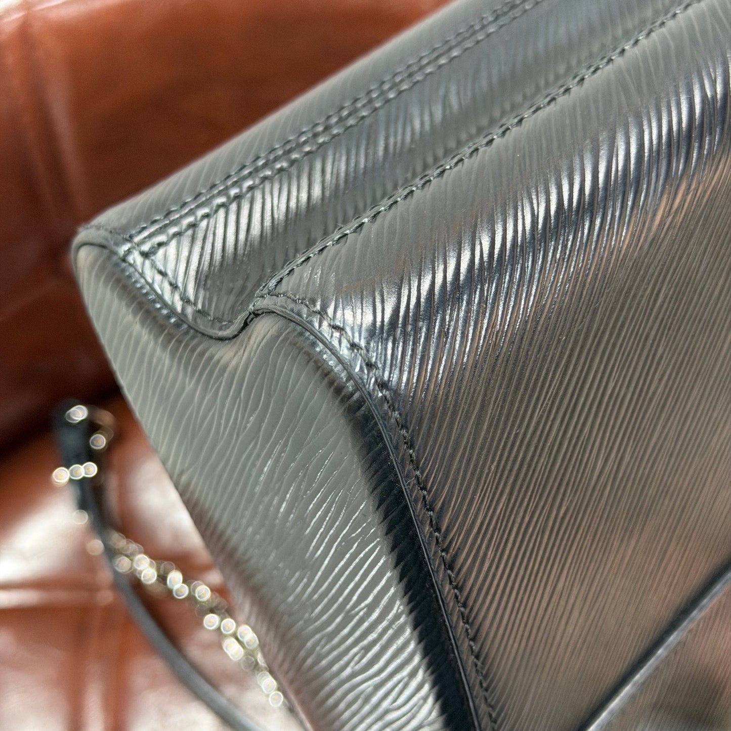 Louis Vuitton - Twist - Leather - Black - (medium)