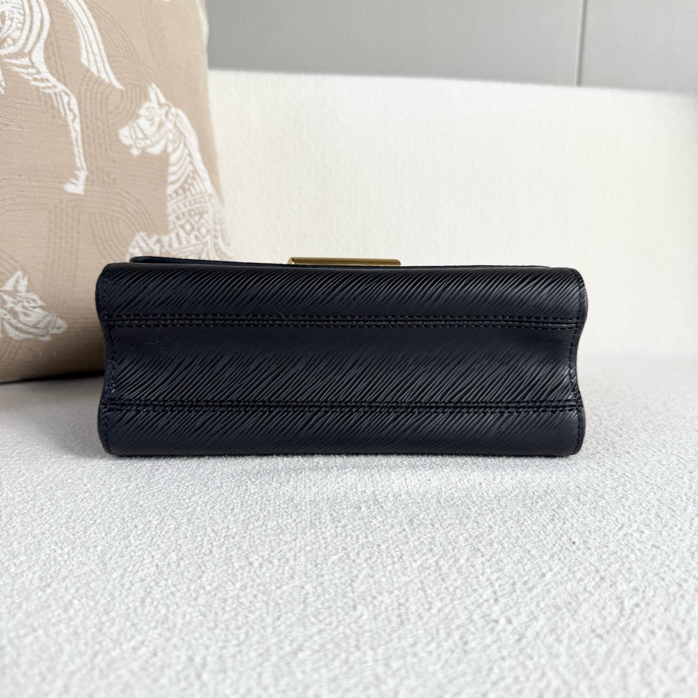 Louis Vuitton - Twist - Leather - Black - (medium)