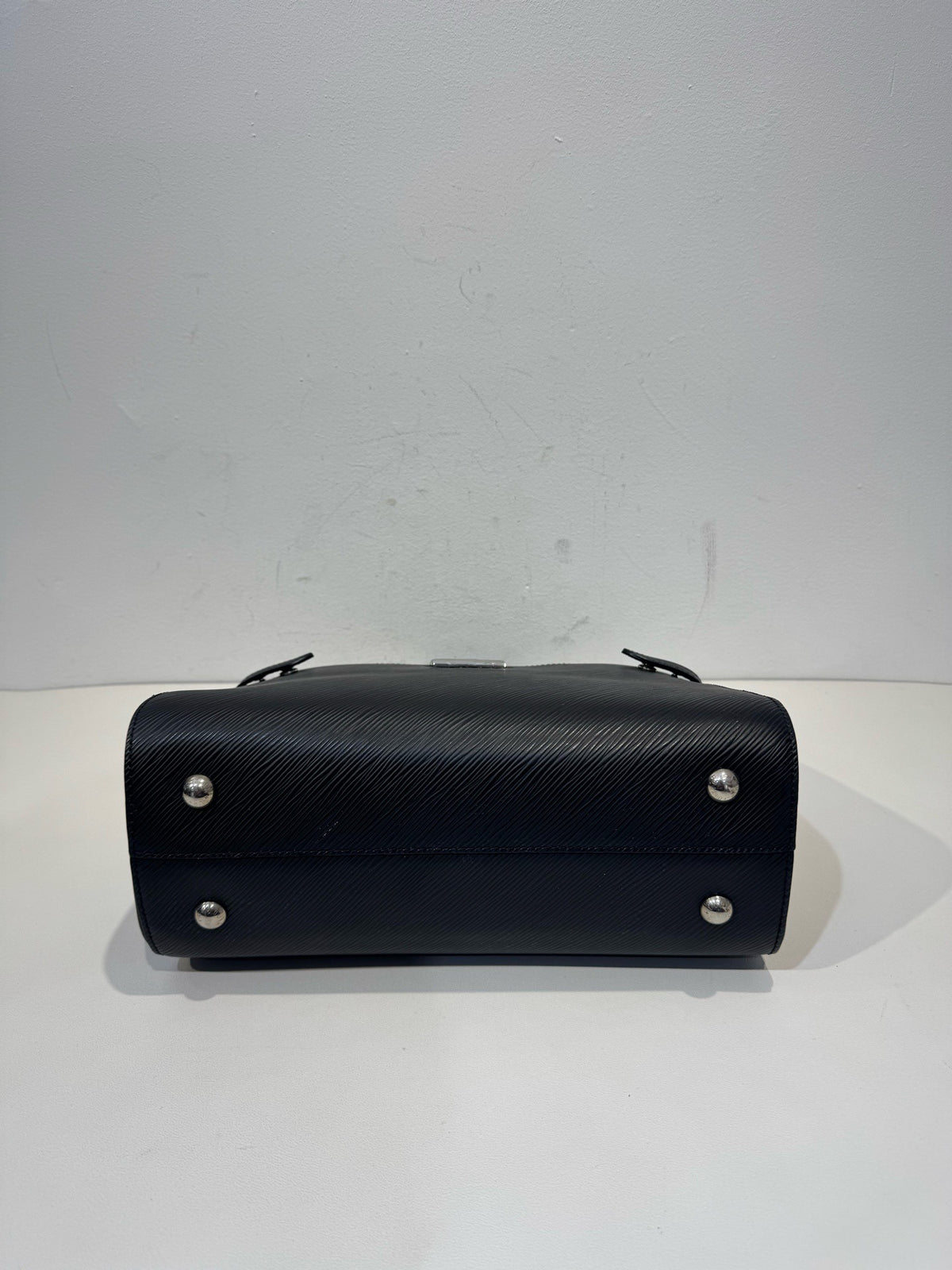 Louis Vuitton - Twist - Leather - Black - (medium)