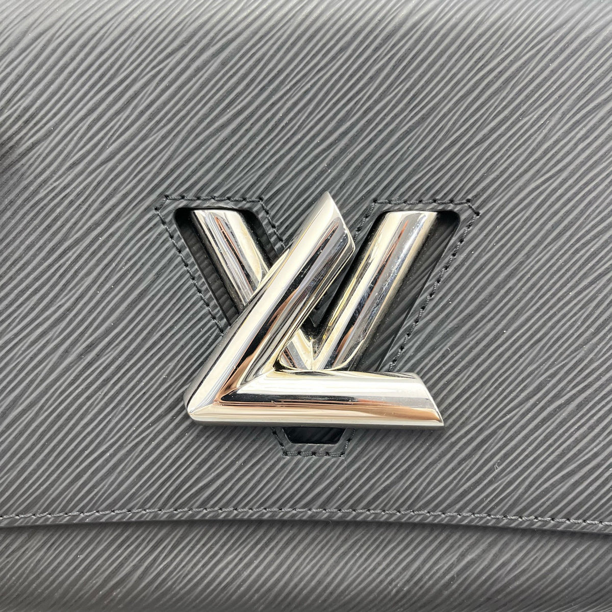 Louis Vuitton - Twist - Leather - Black - (medium)