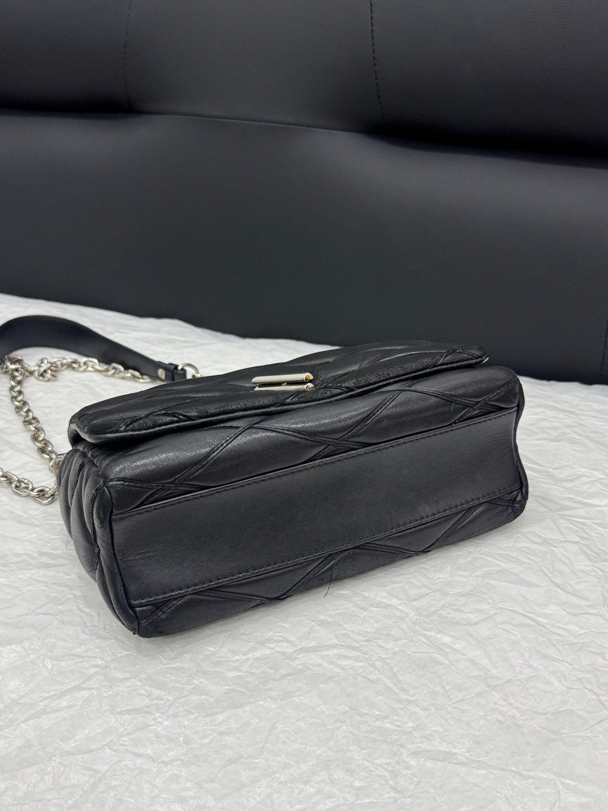 Louis Vuitton - Twist - Leather - Black - (medium)
