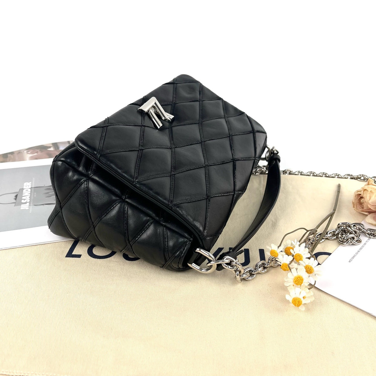 Louis Vuitton - Twist - Leather - Black - (medium)