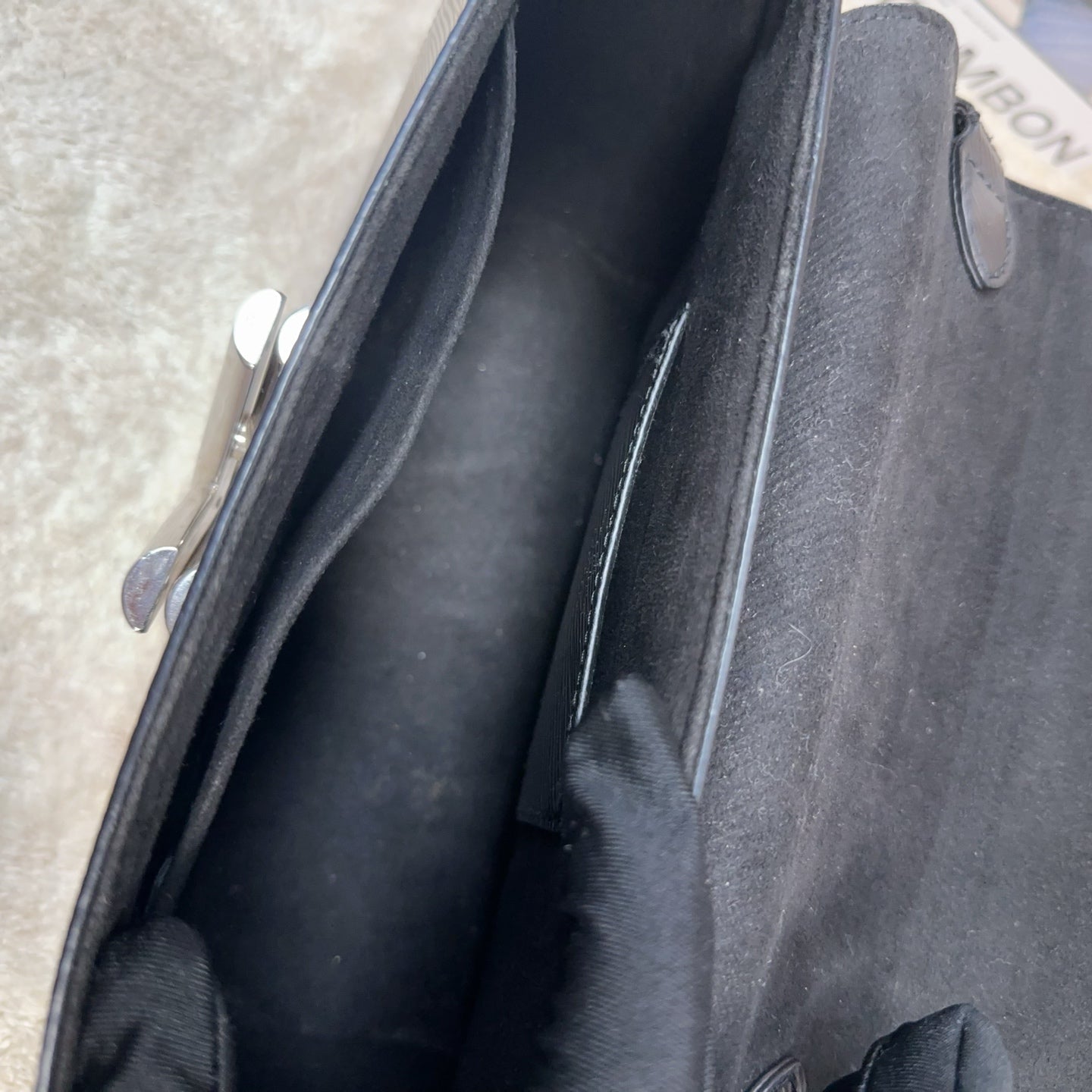 Louis Vuitton - Twist - Leather - Black - (medium)