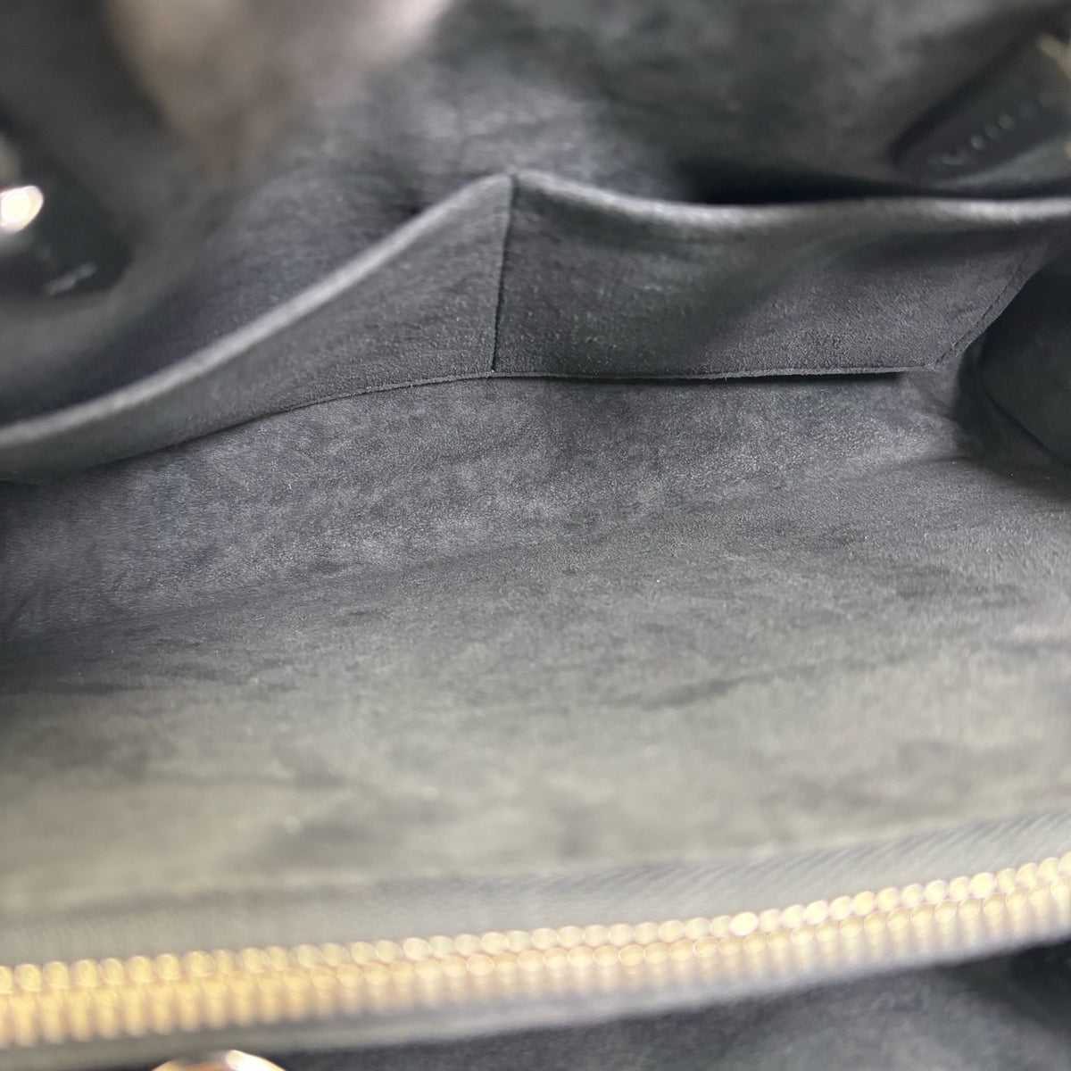 Louis Vuitton - Twist - Leather - Black - (Medium)
