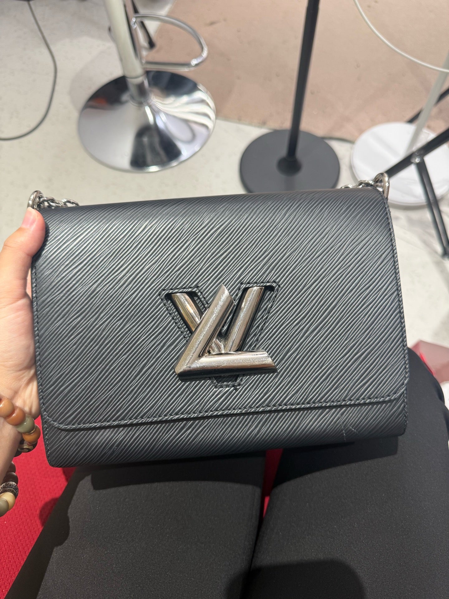 Louis Vuitton - Twist - Leather - Black - (medium)