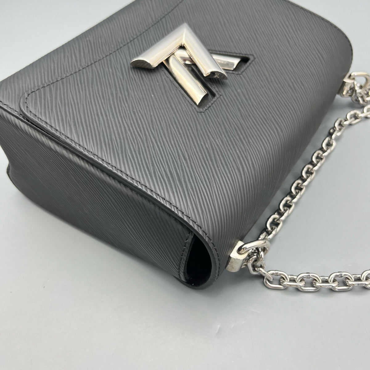 Louis Vuitton - Twist - Leather - Black - (medium)