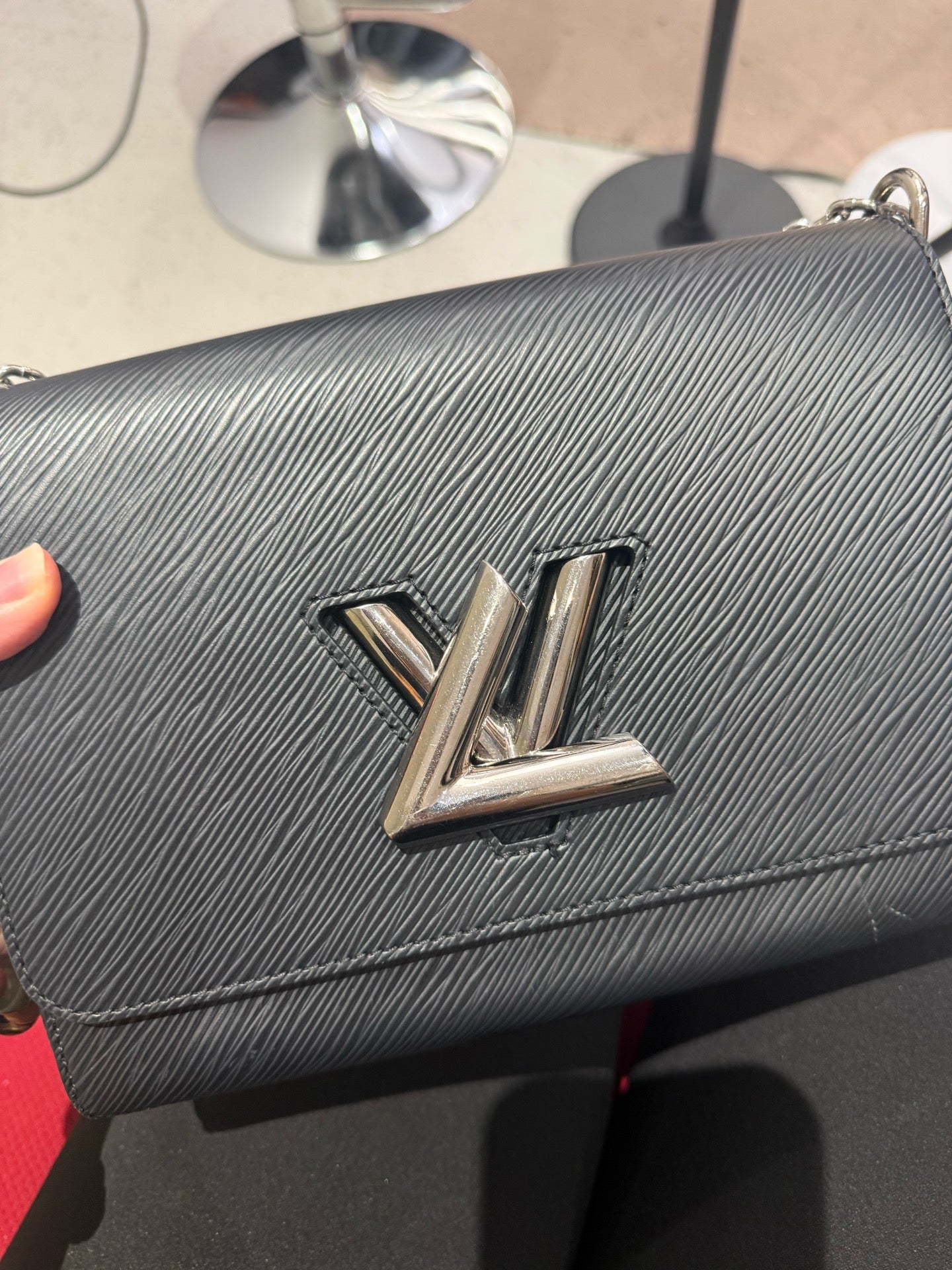 Louis Vuitton - Twist - Leather - Black - (medium)
