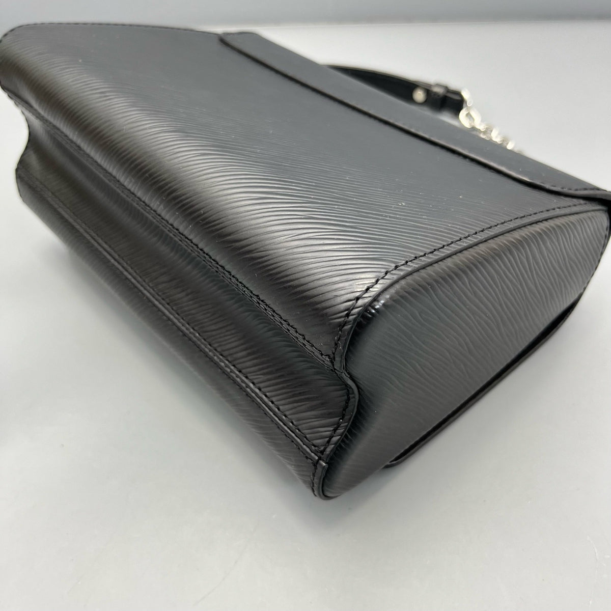 Louis Vuitton - Twist - Leather - Black - (medium)