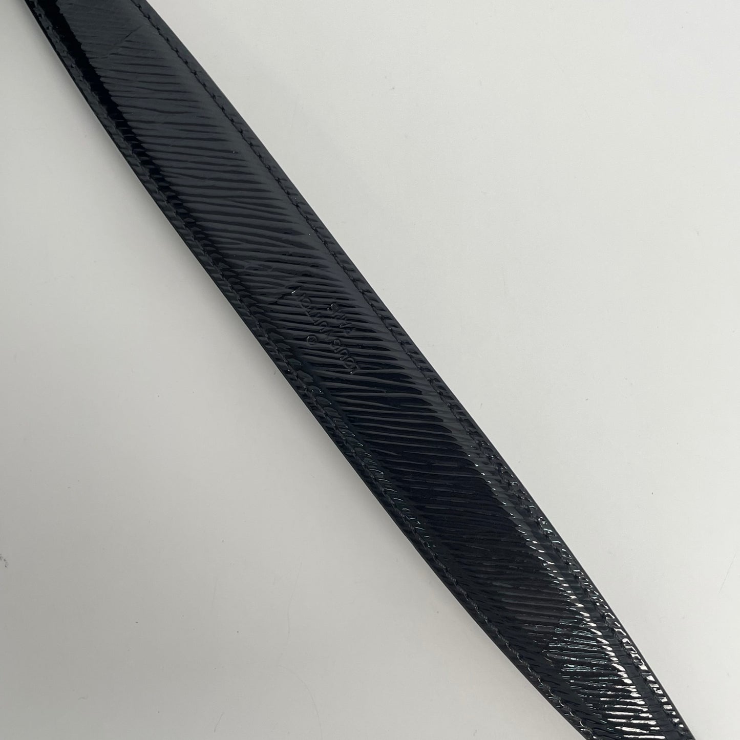 Louis Vuitton - Twist - Leather - Black - (medium)