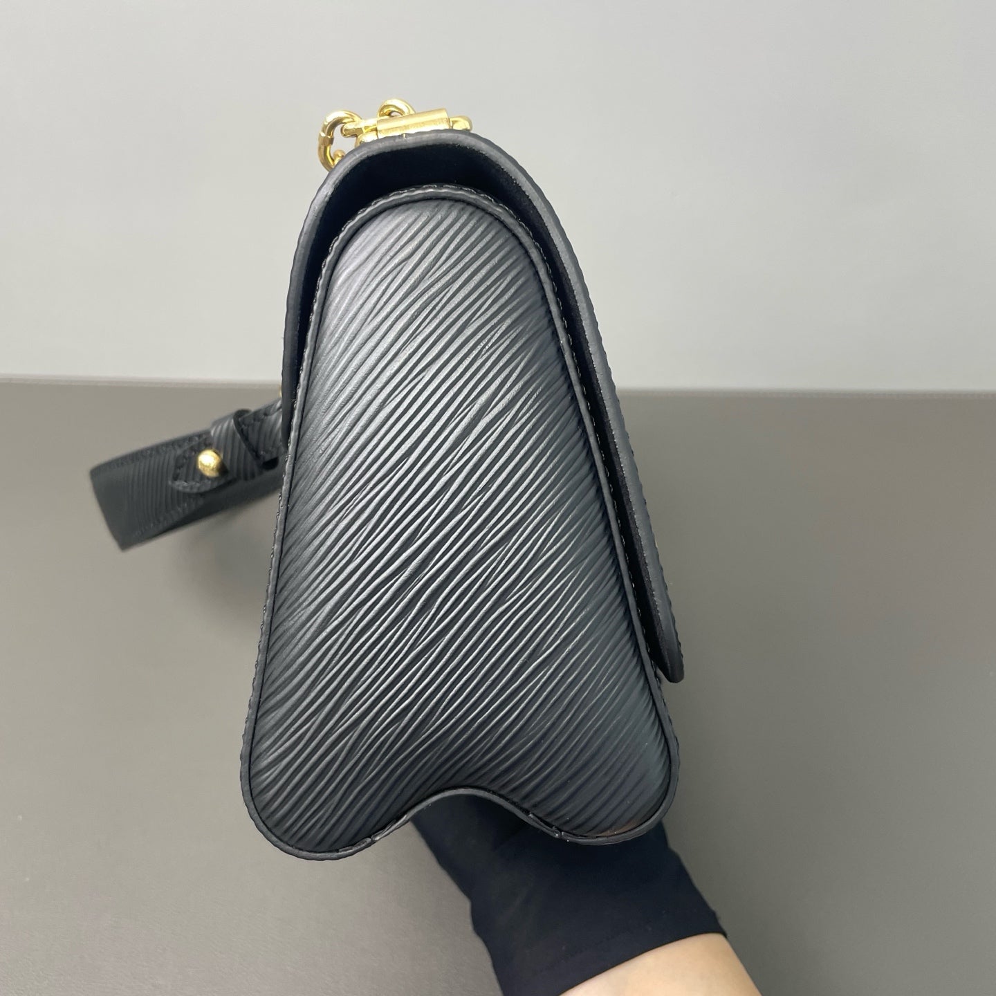 Louis Vuitton - Twist - Leather - Black - (mini)