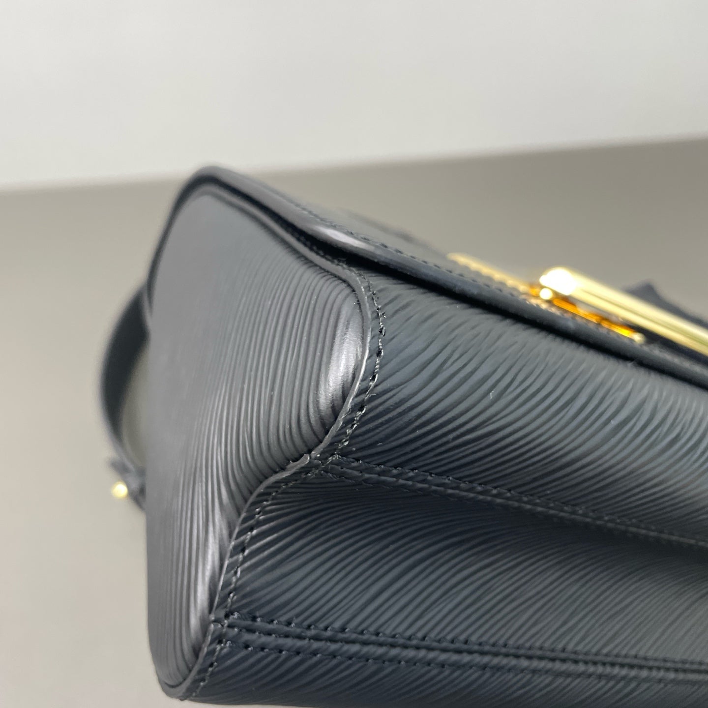 Louis Vuitton - Twist - Leather - Black - (mini)