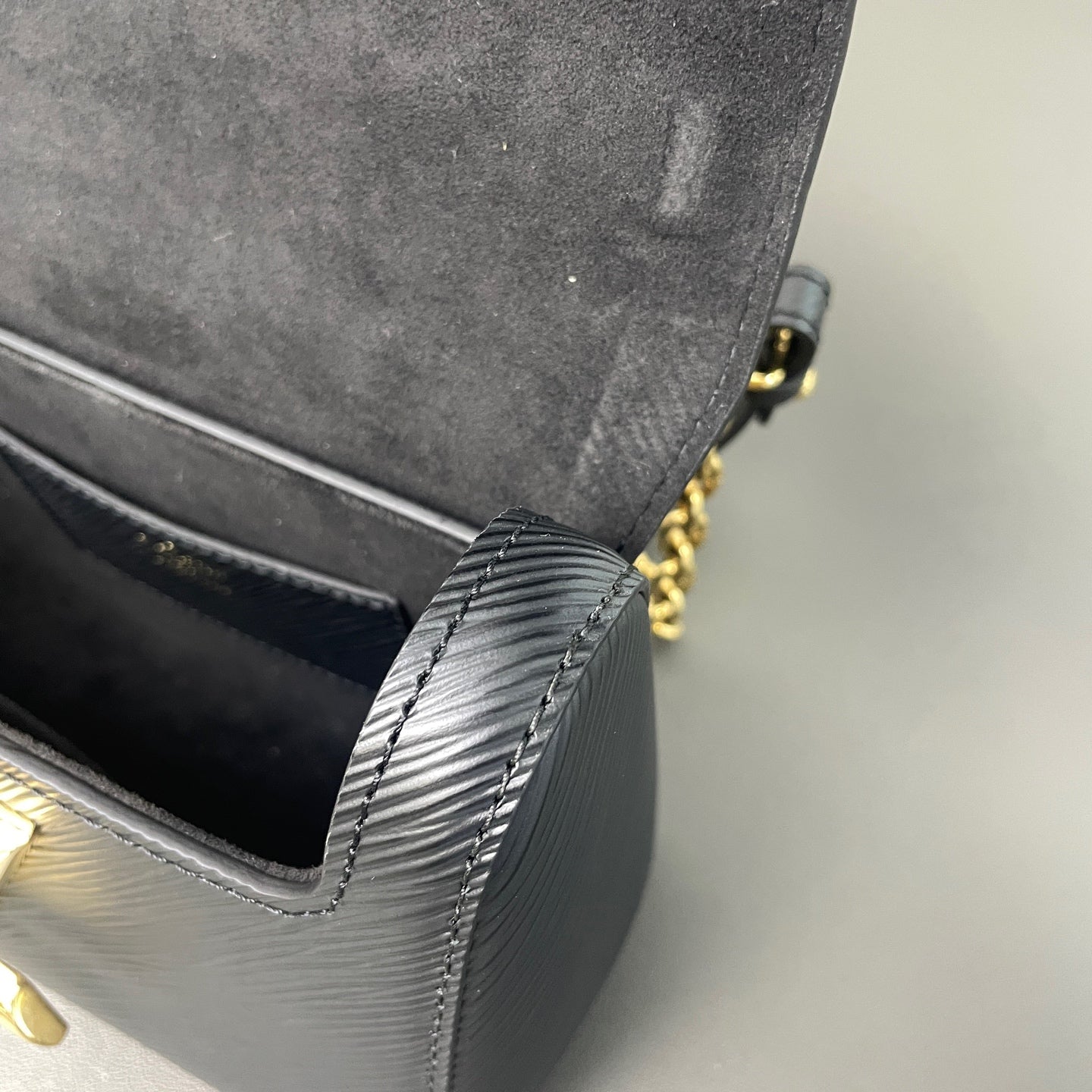Louis Vuitton - Twist - Leather - Black - (mini)