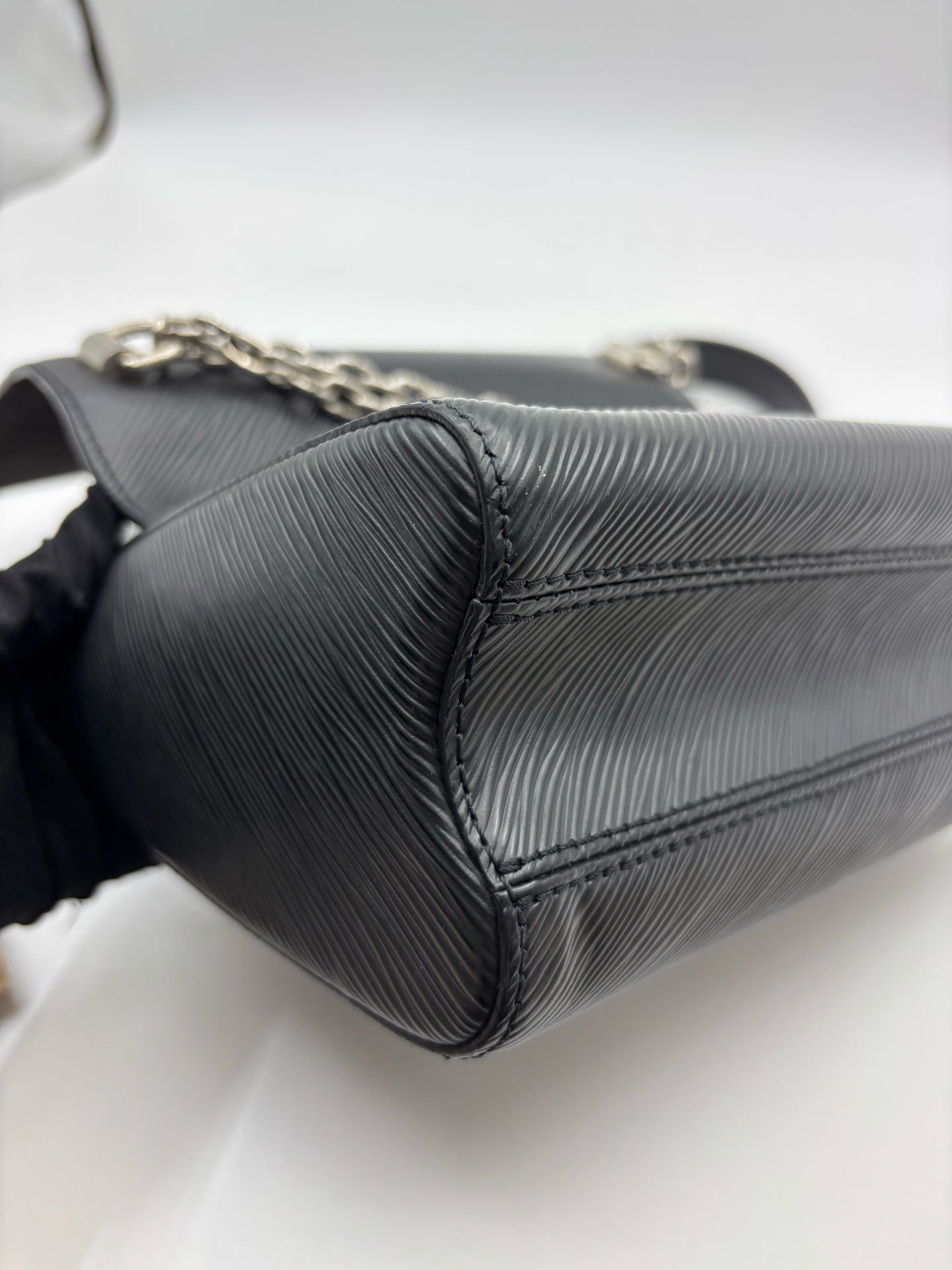 Louis Vuitton - Twist - Leather - Black - (mini)