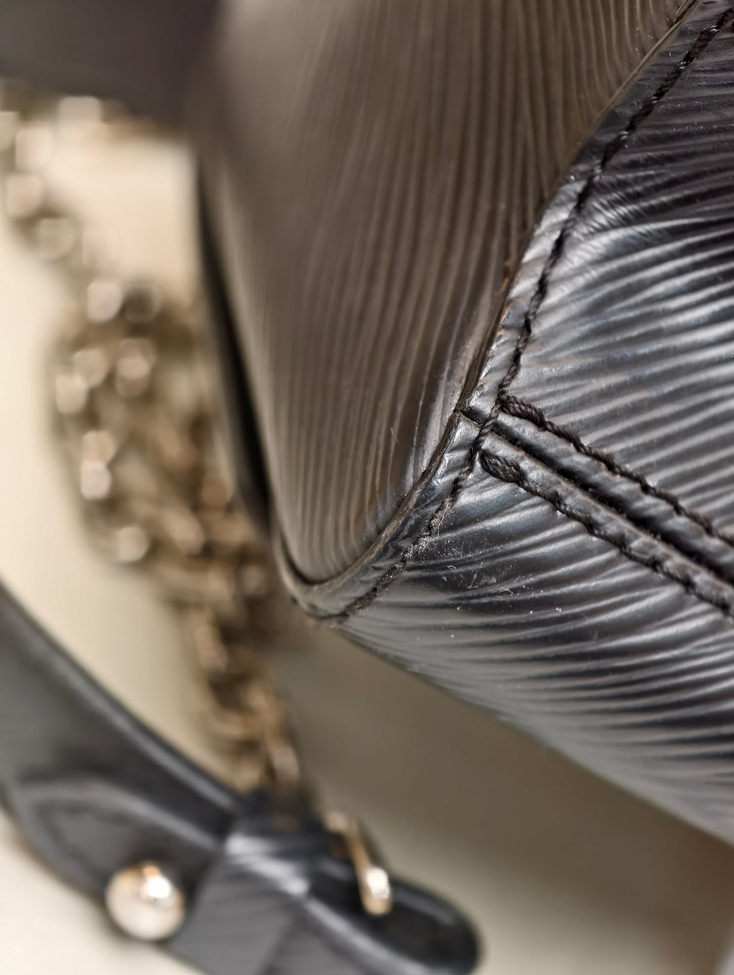 Louis Vuitton - Twist - Leather - Black - (mini)