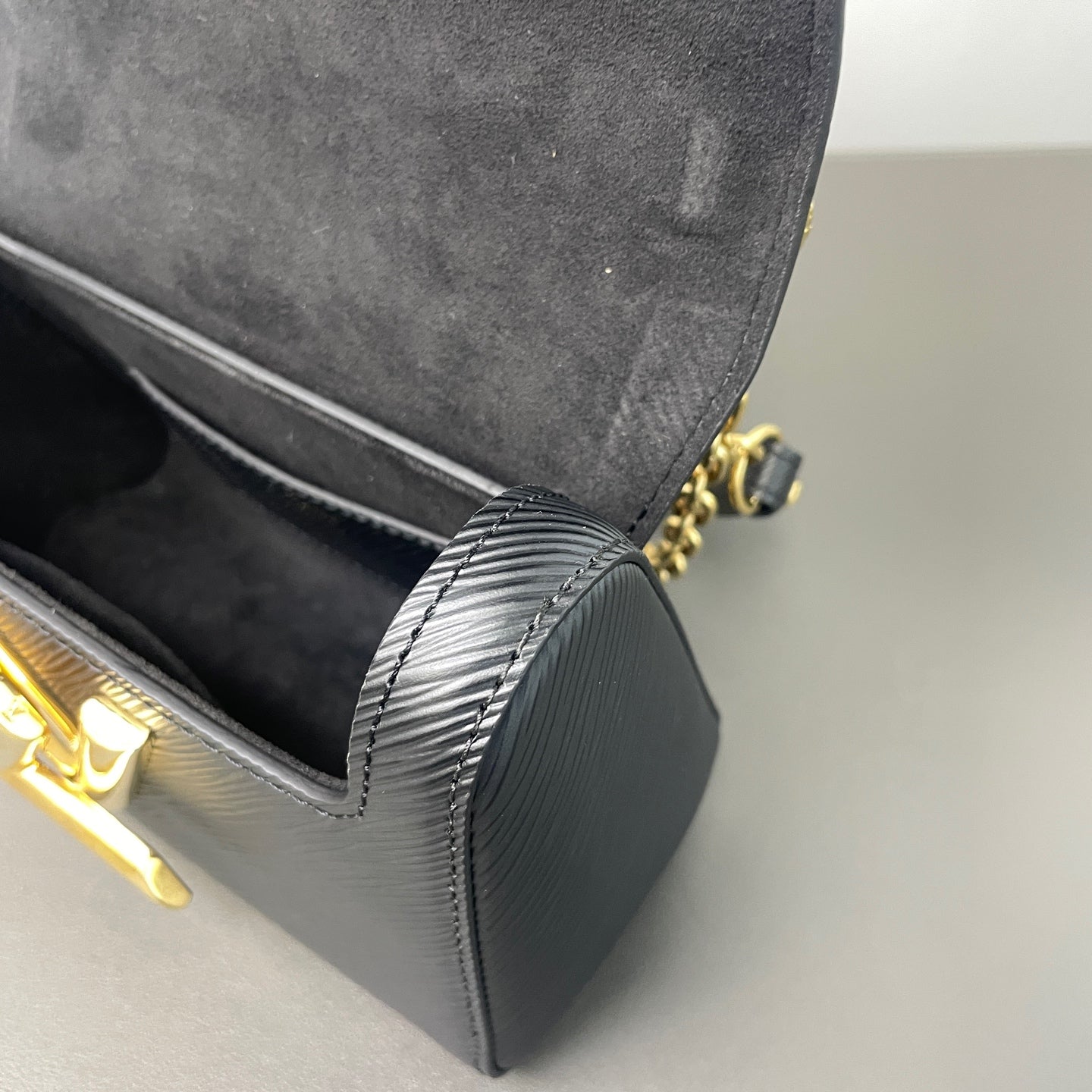 Louis Vuitton - Twist - Leather - Black - (mini)