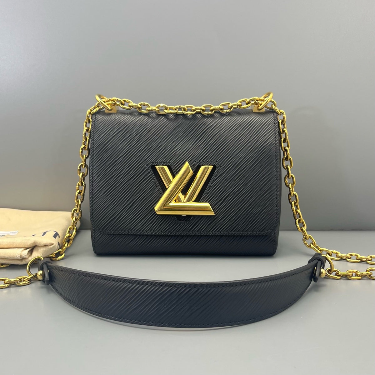 Louis Vuitton - Twist - Leather - Black - (small)